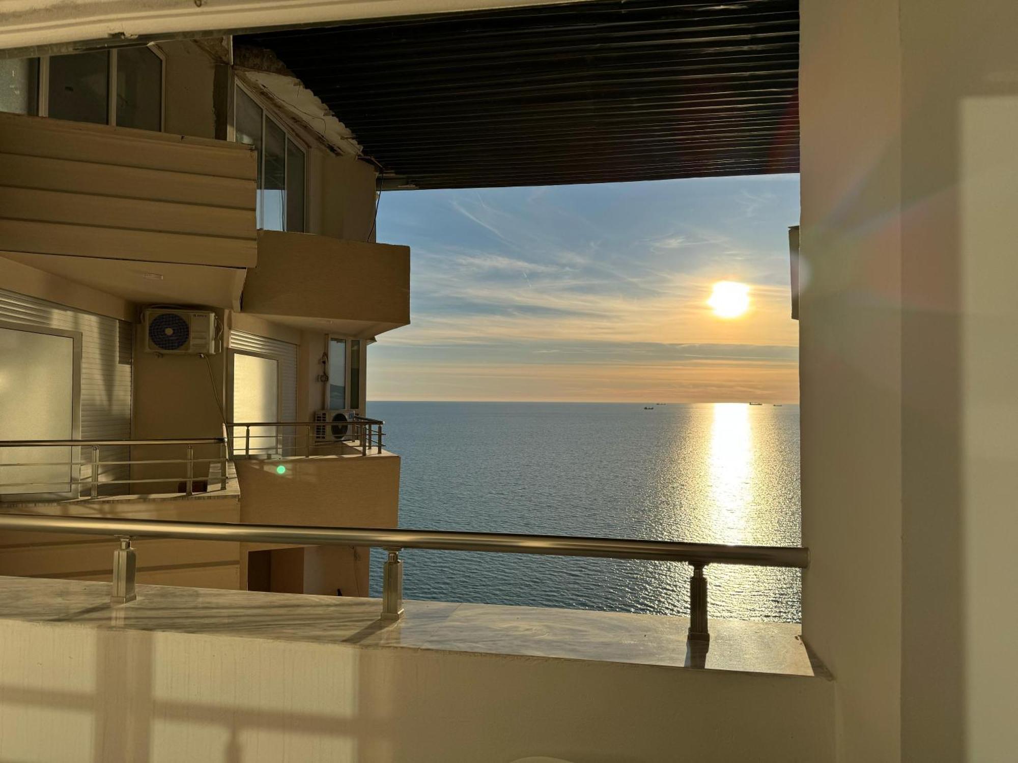 Beachfront Marilyn Appartement Durrës